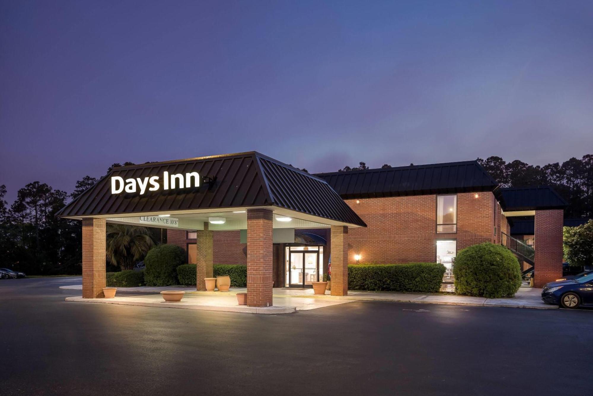 Days Inn By Wyndham Statesboro Kültér fotó