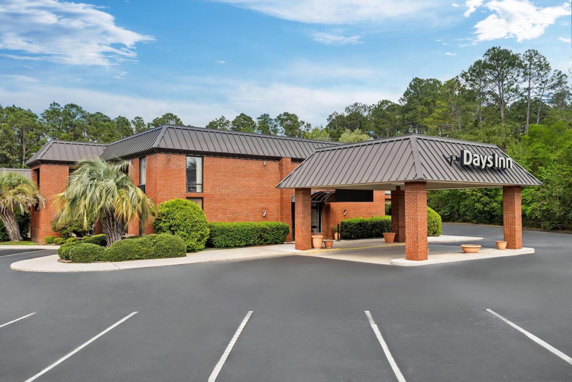 Days Inn By Wyndham Statesboro Kültér fotó